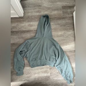 Aritzia TNA Cropped Hoodie